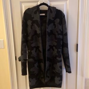 Toda Bella camouflage hooded duster/jacket. Size M.